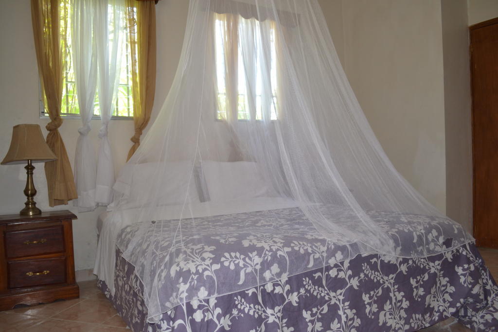 Pacot Breeze Hotel Musseau Phòng bức ảnh